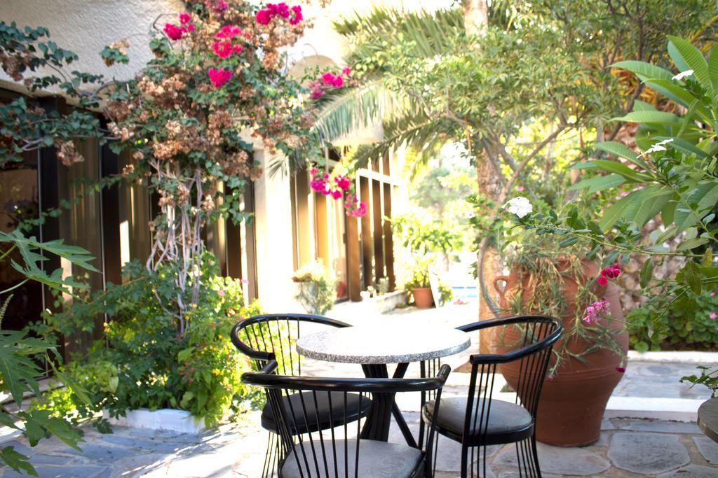 Esperides Hotel Ierápetra Exterior foto